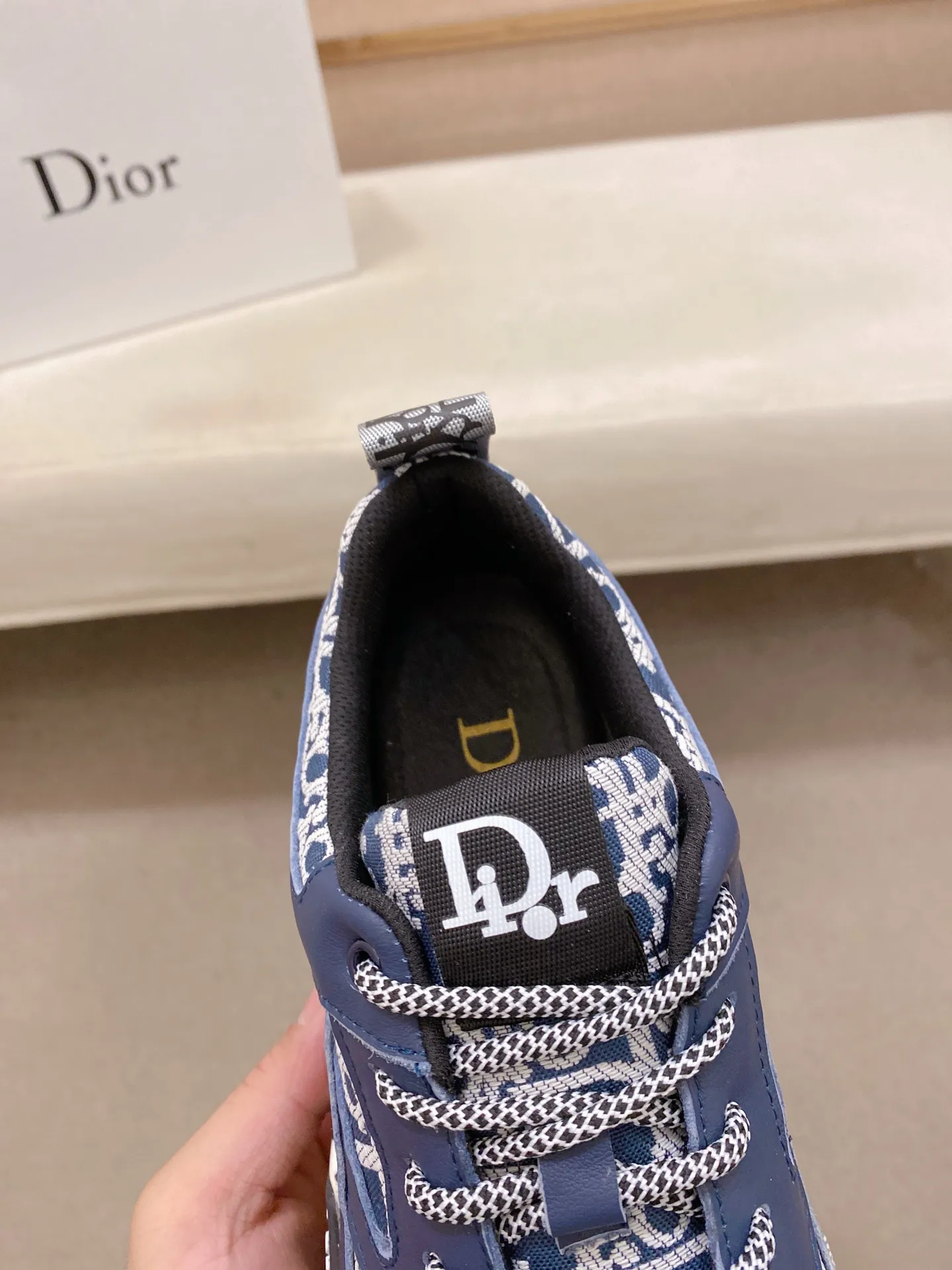 Men's shoes💰 462💰🇮🇹🇮🇹Dior d The new model is on sale at the same time at the counter. The upper 🇮🇹 is imported Italian first-layer cowhide, and the lining is fully imported sheepskin 💪💪. It is a complete 1⃣️ to 1⃣️ replica 🇮🇹💪💪, ⚠ Sole: The original sole is specially provided by the original factory. The exclusive movable molded sole is super comfortable. ⚠Original factory single goods, 🔍🔍high quality, you can enter and leave the counter at will, welcome to compare⚠. Code number:38-44